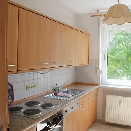 Apartamento Ferienwohnung Waldstrasse 14 Koserow